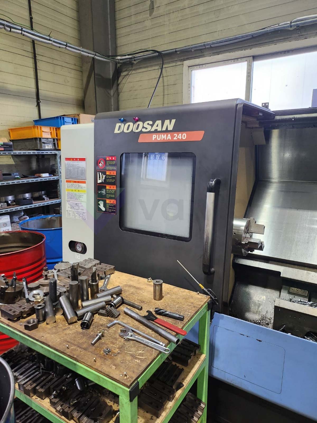 2011 DOOSAN PUMA 240B CNC lathe