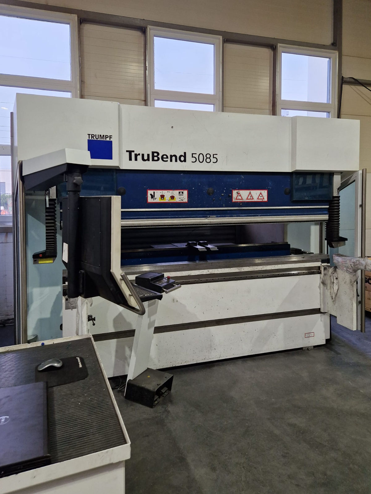 2009 TRUMPF TruBend 5085 CNC Bending machine